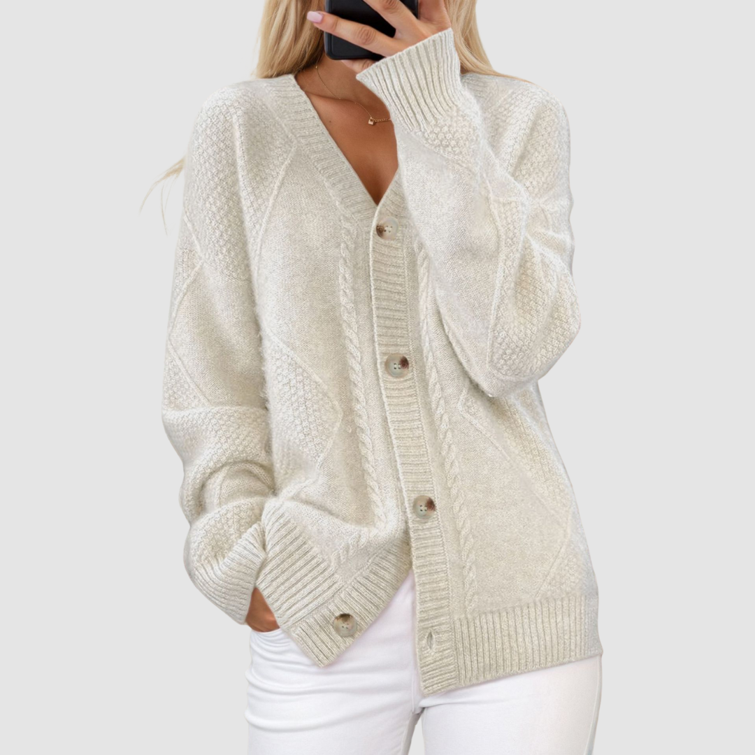 JUDITH | Oversized V-neck with large buttons