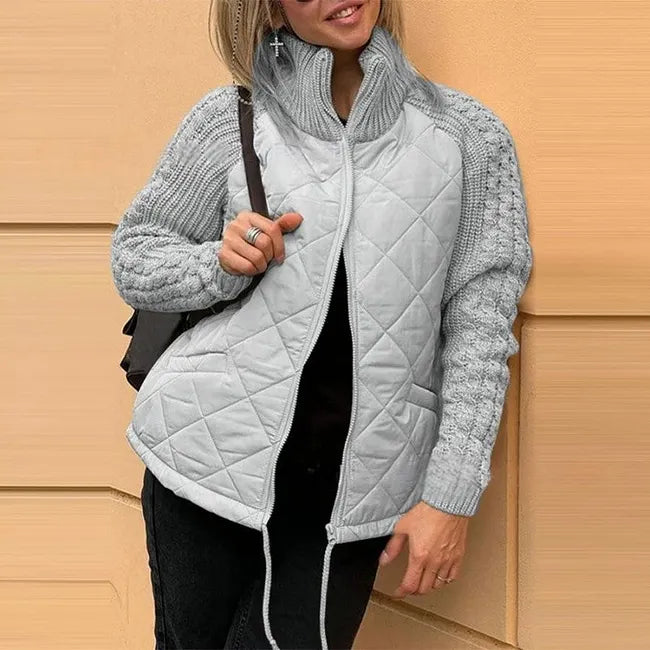 AUDREY | Quilted front with knitted sleeves