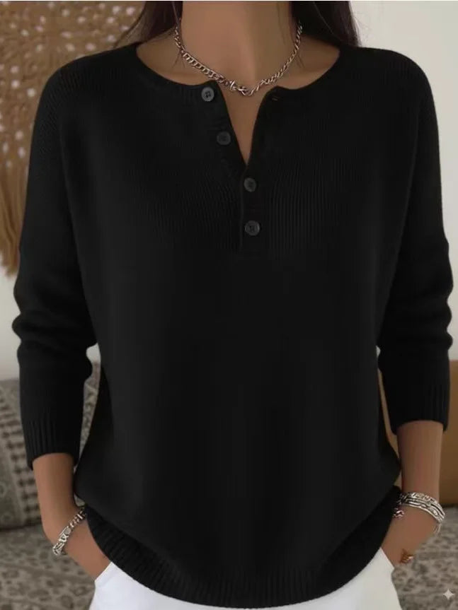 PATRICIA | Henley buttons and a ribbed hem
