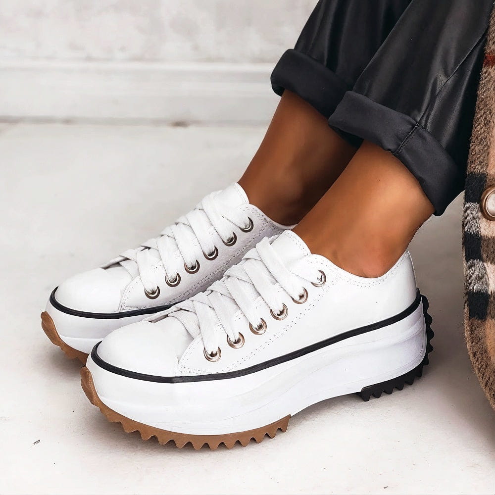 JUDITH | Casual shoes on a light platform