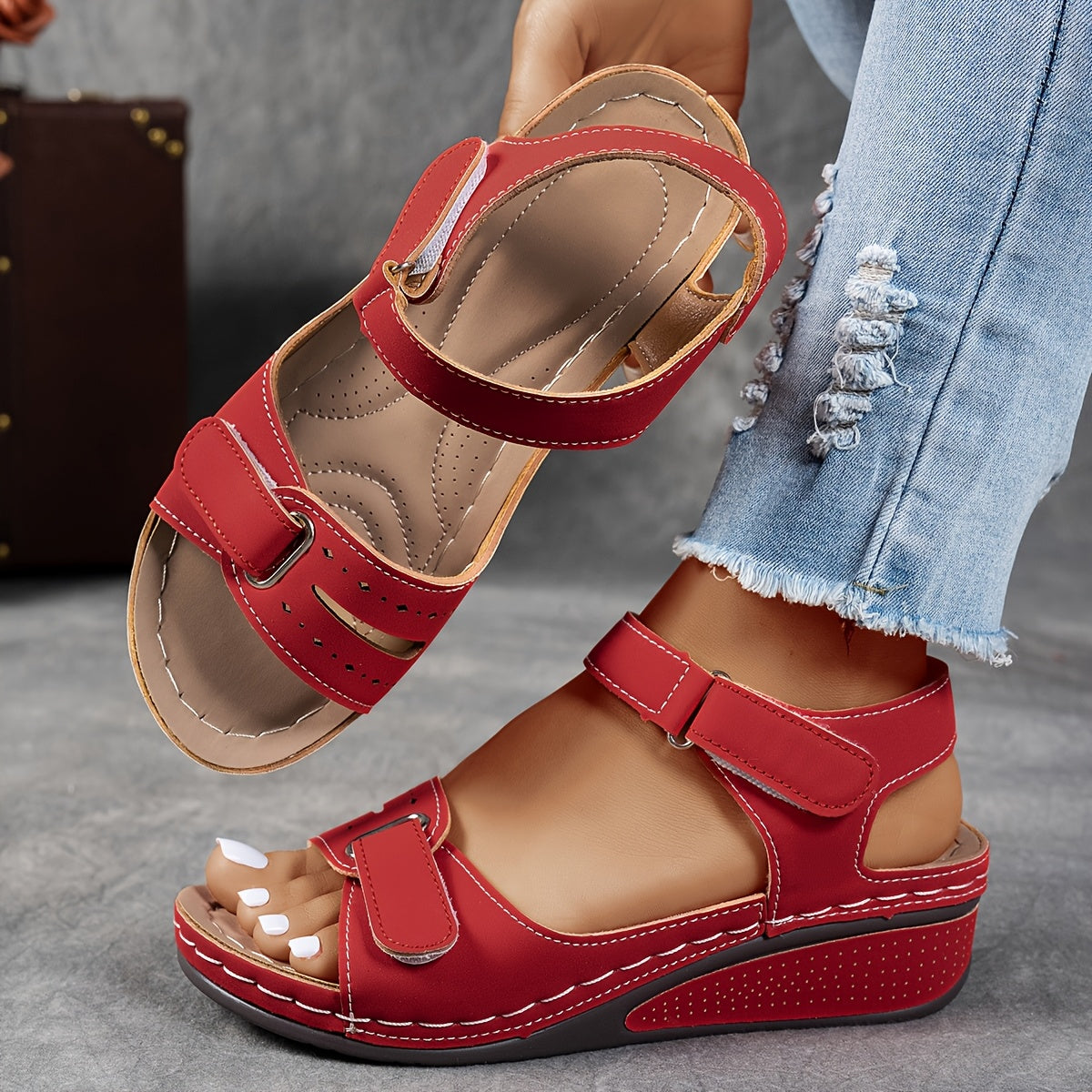 JANET | Sandals with a reinforced heel cup