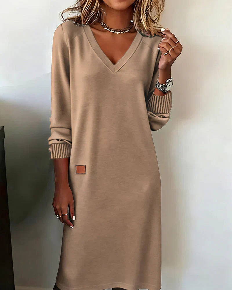 CYNTHIA | Midi dress with a V-neckline