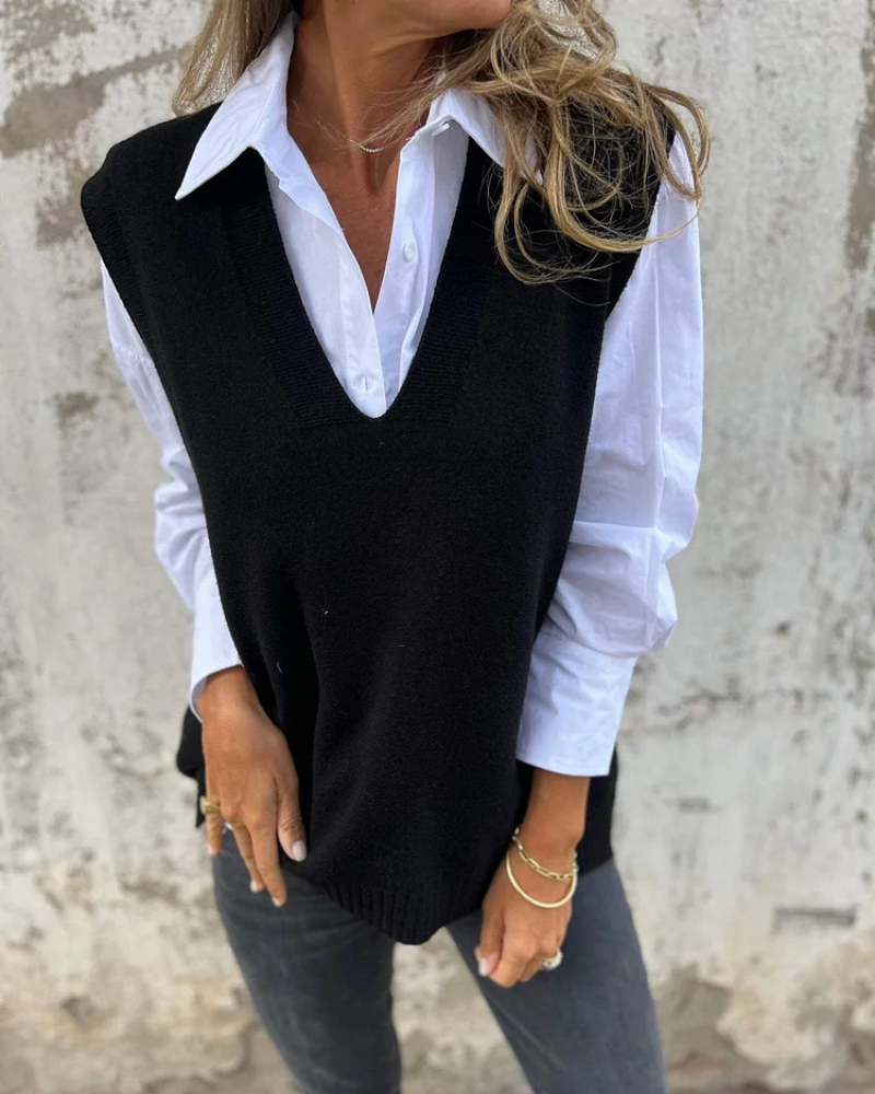 EVELYN | Sleeveless V-neck to layer over a shirt