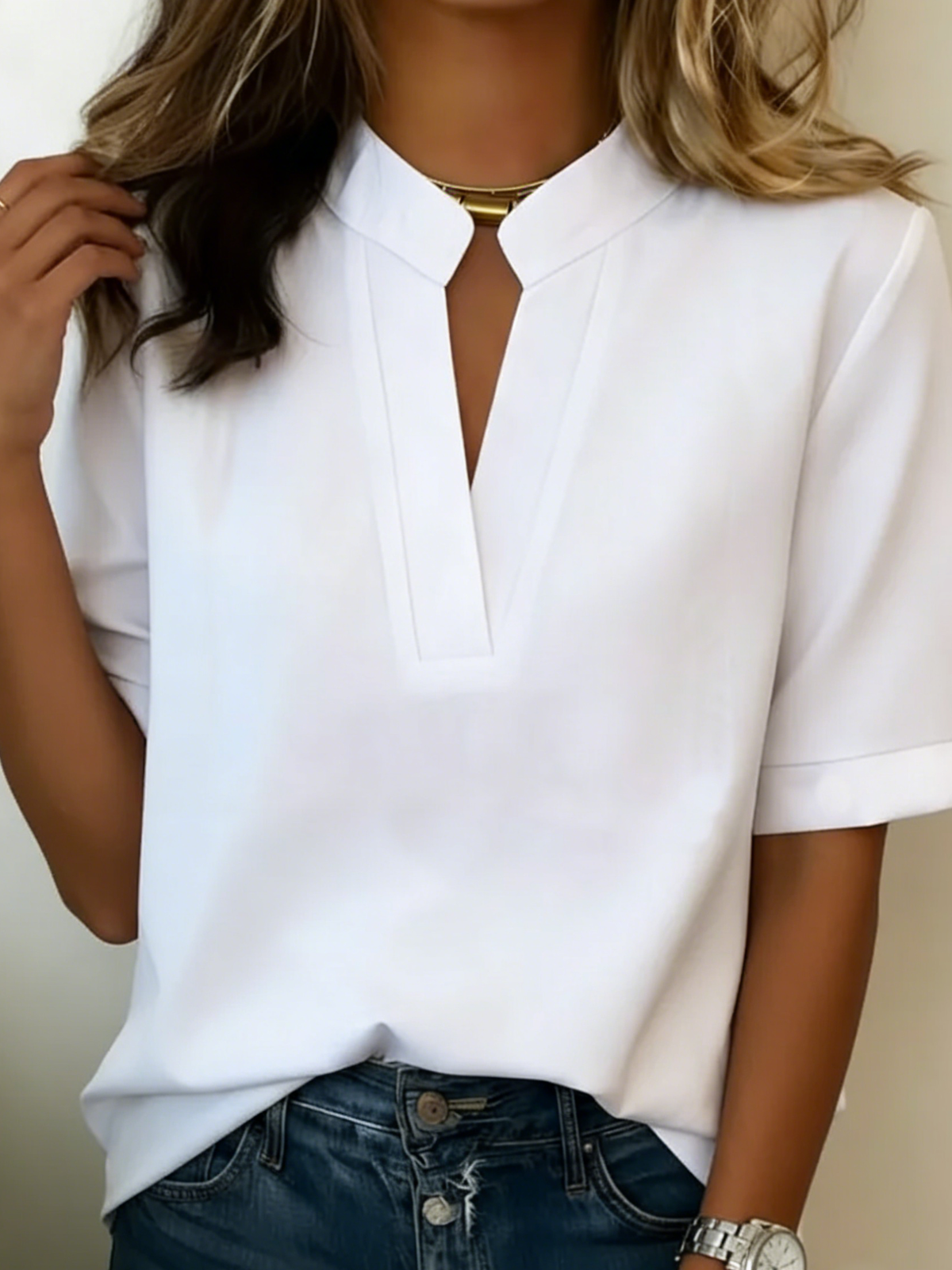 JEANNE | Minimal blouse with a soft collar