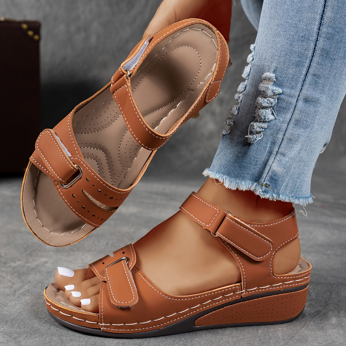 JANET | Sandals with a reinforced heel cup