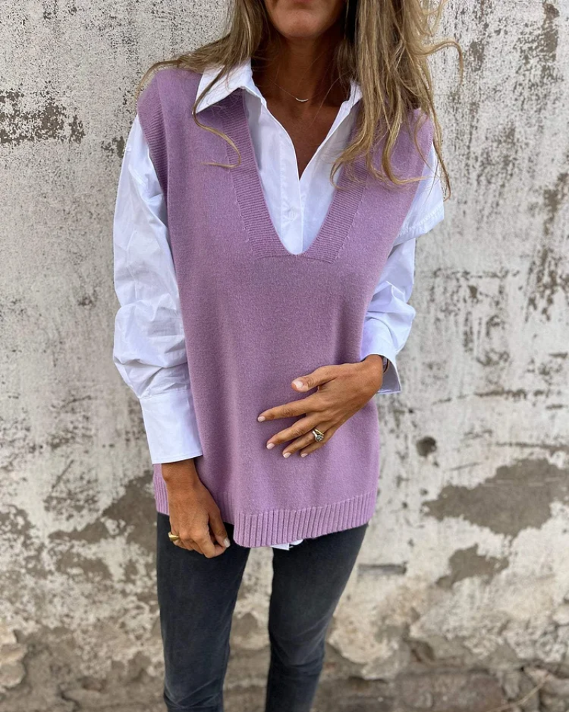 EVELYN | Sleeveless V-neck to layer over a shirt
