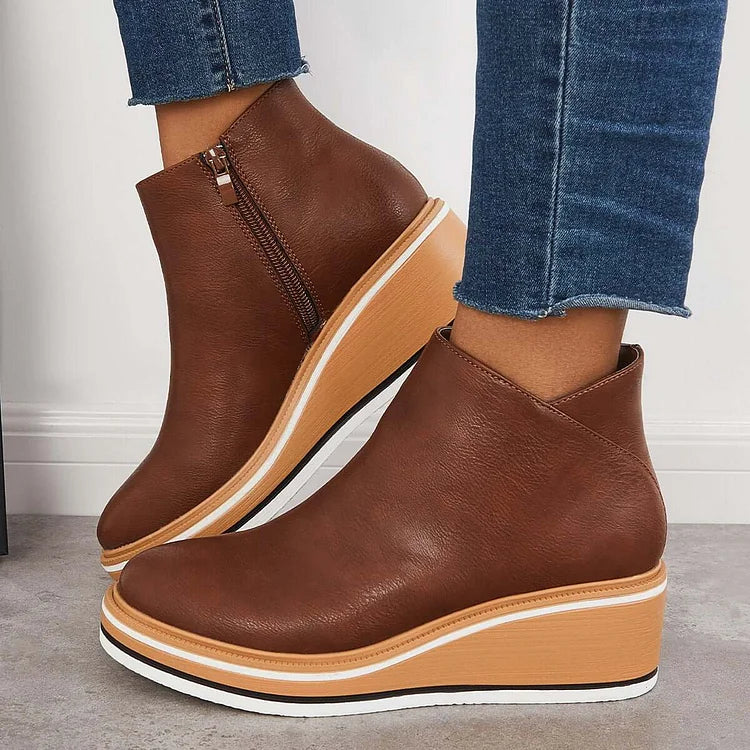 BERNADETTE | Ankle boots with a slip resistant sole
