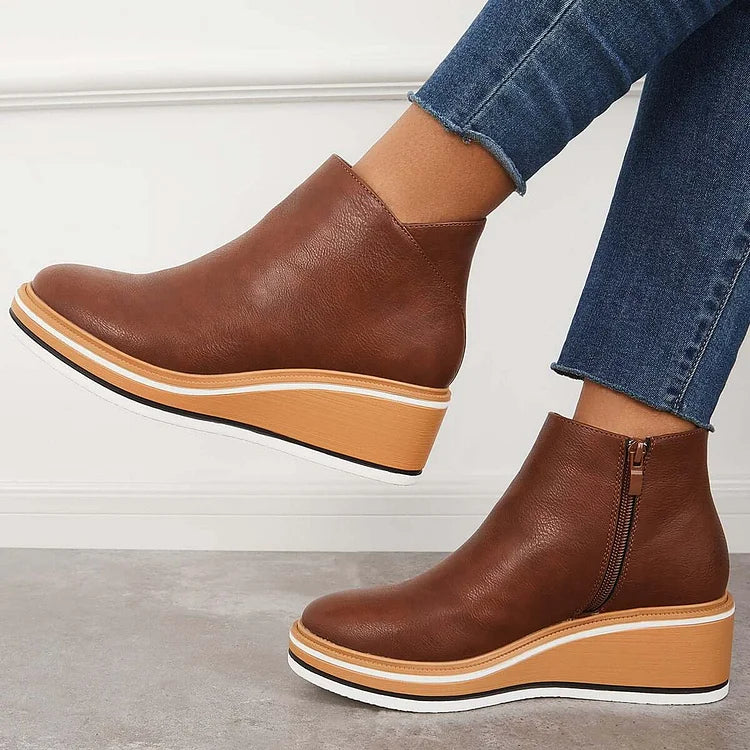 BERNADETTE | Ankle boots with a slip resistant sole