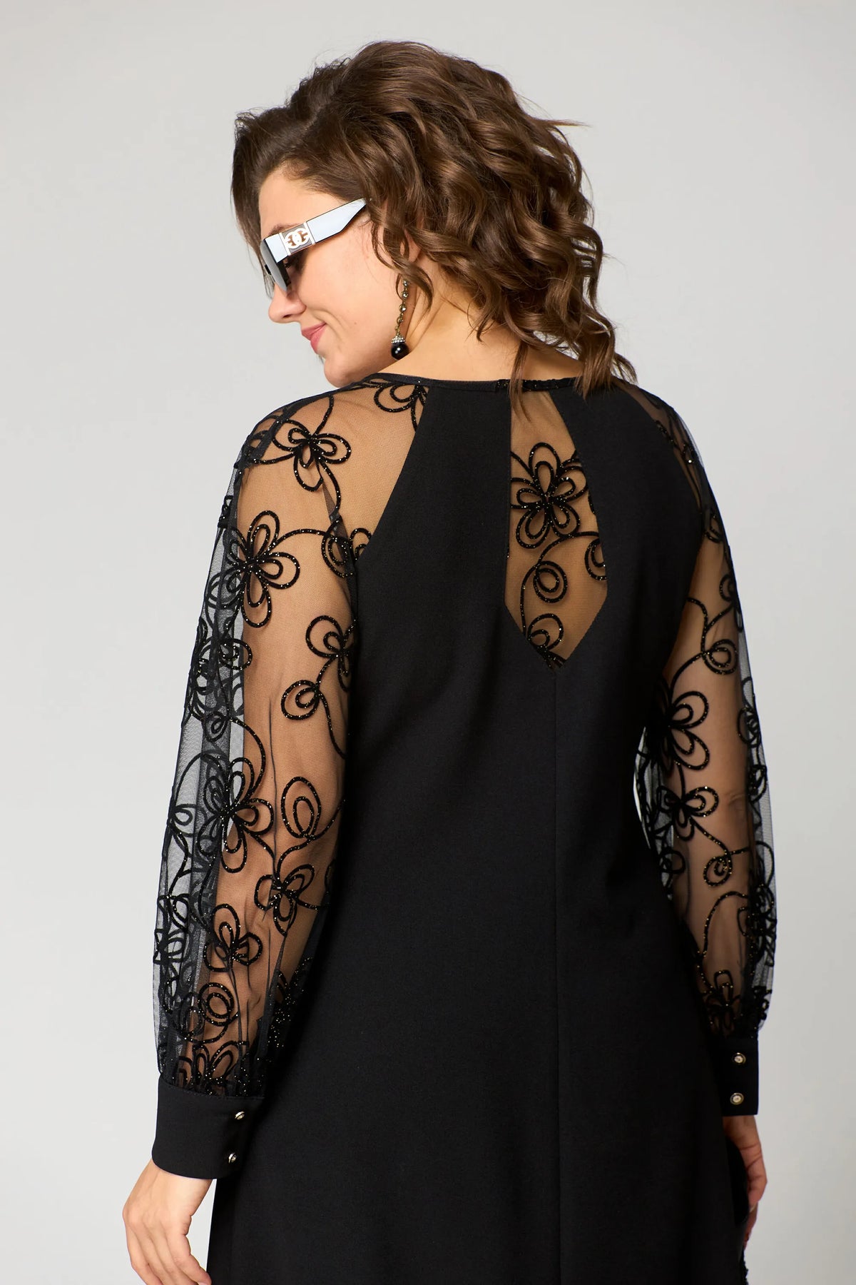 EDITH | Lace dress with long sleeves