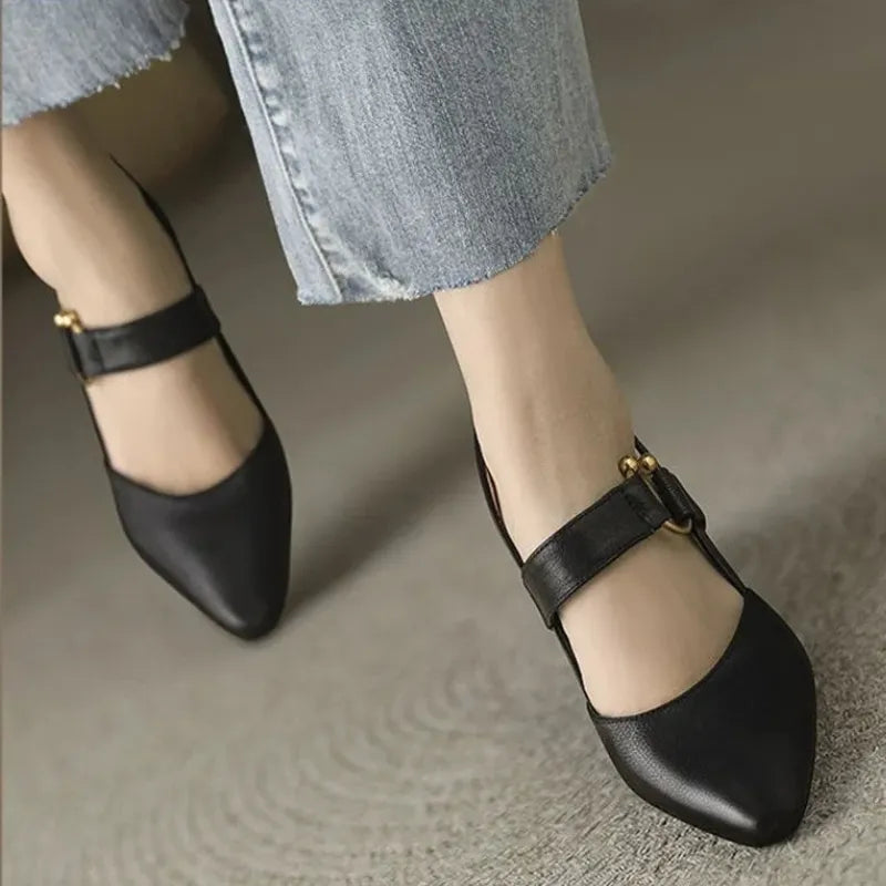 FRANCES | Heeled shoes on a wide stable heel