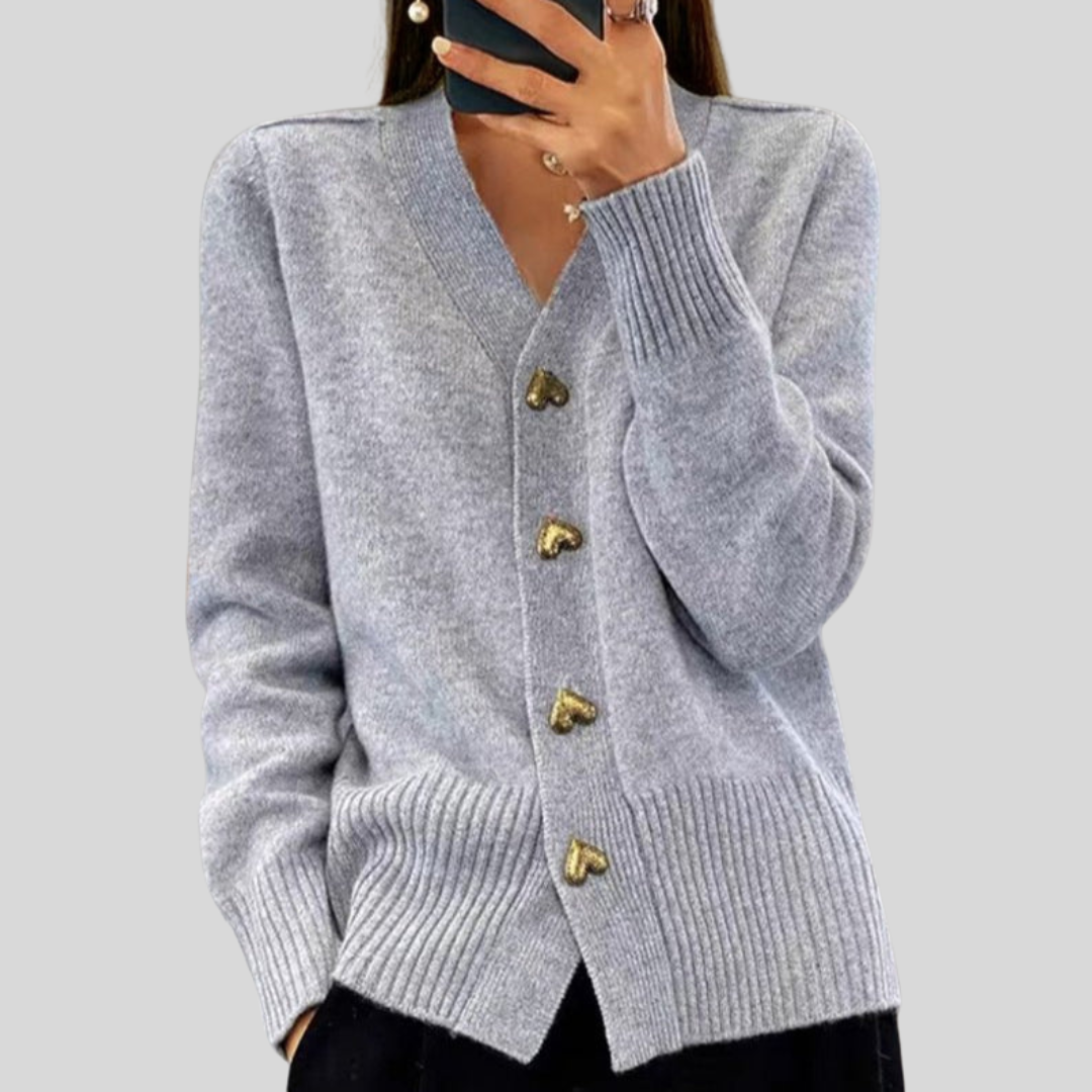 EILEEN | V-neck with heart buttons