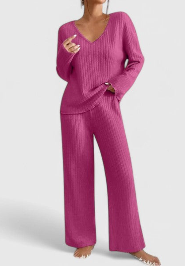 HELEN | V-neck sweater with wide-leg pants