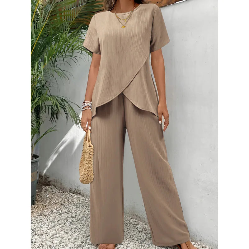 ANNETTE | Asymmetrical blouse and relaxed pants