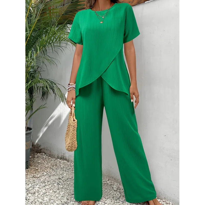 ANNETTE | Asymmetrical blouse and relaxed pants