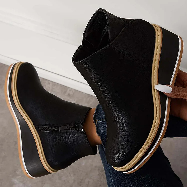 BERNADETTE | Ankle boots with a slip resistant sole