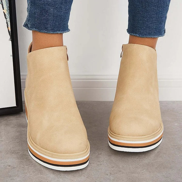BERNADETTE | Ankle boots with a slip resistant sole