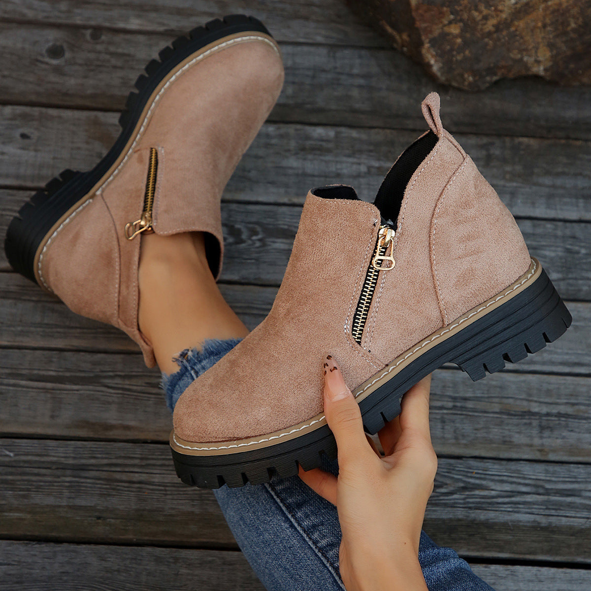BRIDGET | Waterproof boots with a side zipper