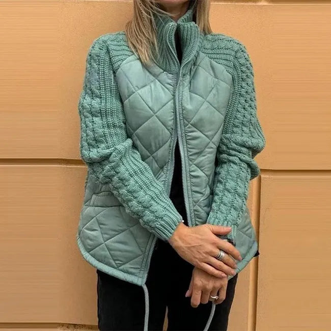 AUDREY | Quilted front with knitted sleeves