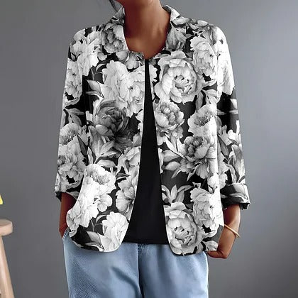 JANET | Engraved peonies in black and white