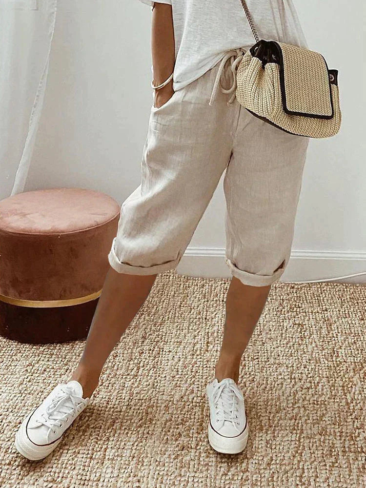 PHYLLIS | Shorts with a drawstring waist