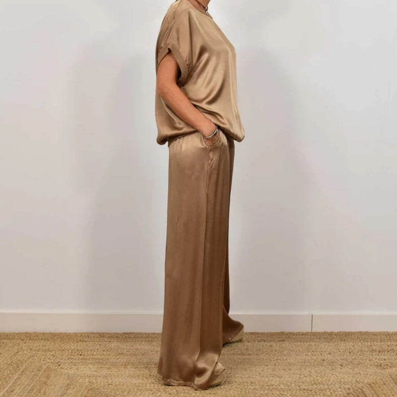 RITA | Flowing blouse with wide-leg pants