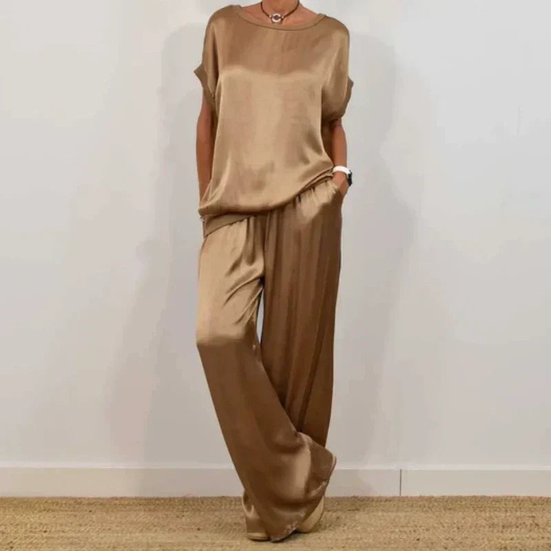 RITA | Flowing blouse with wide-leg pants