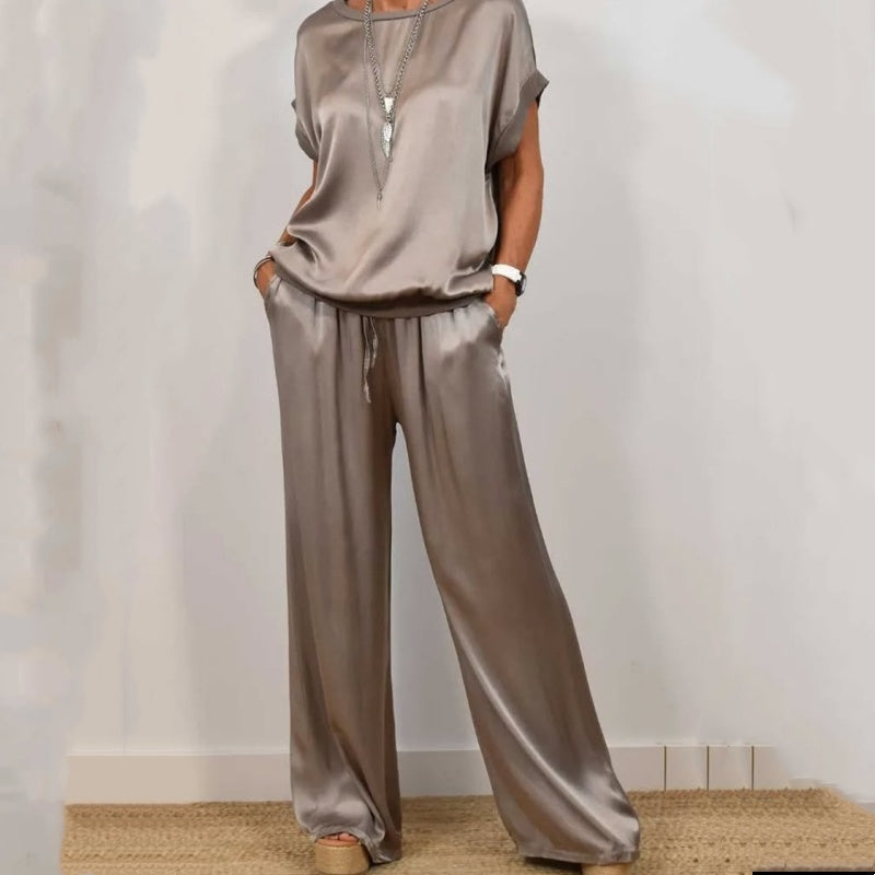 RITA | Flowing blouse with wide-leg pants